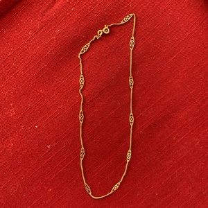 Gold Necklace Message me for any REASONABLE offers